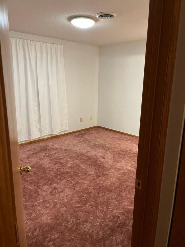 Master Bedroom view 2 - 703 E Tin St