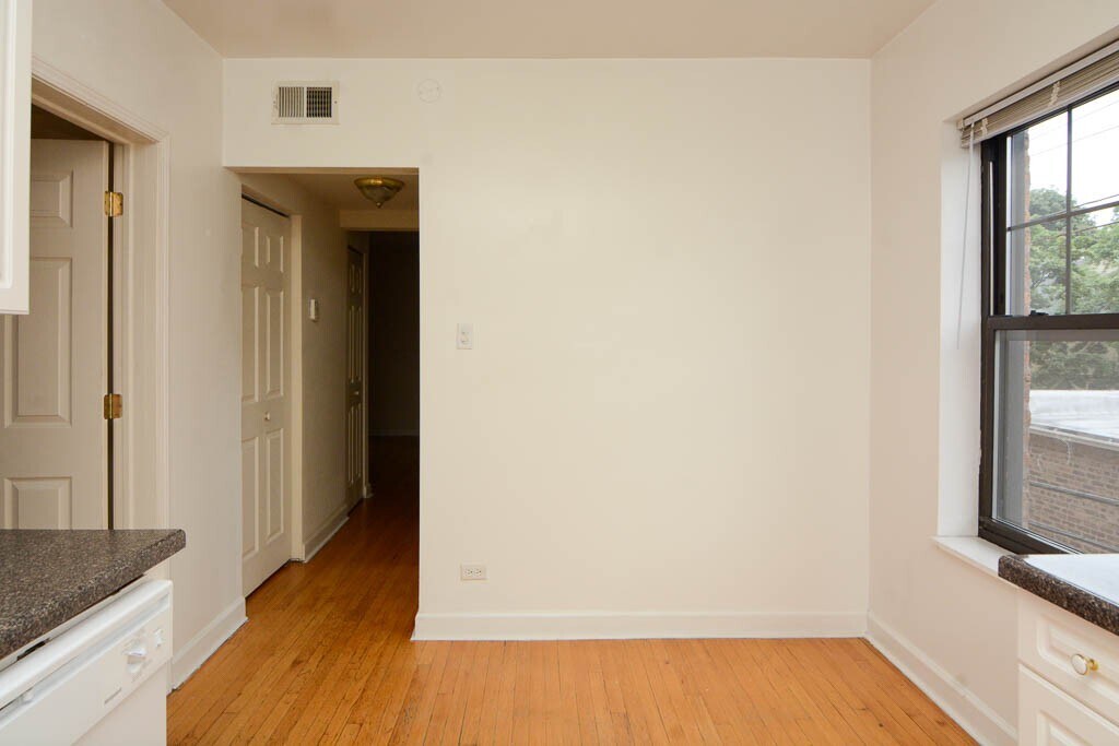 Building Photo - 2953 N Seminary