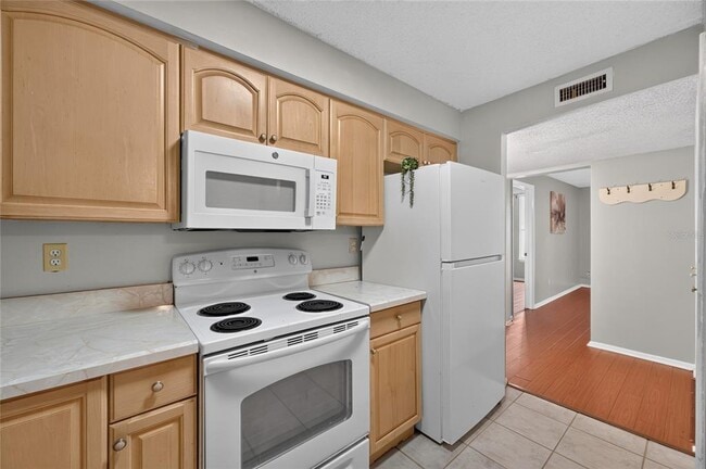 Building Photo - 510 Orange Dr