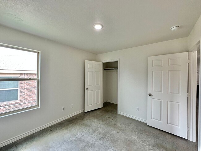Building Photo - 5912 Harriet Tubman Ave