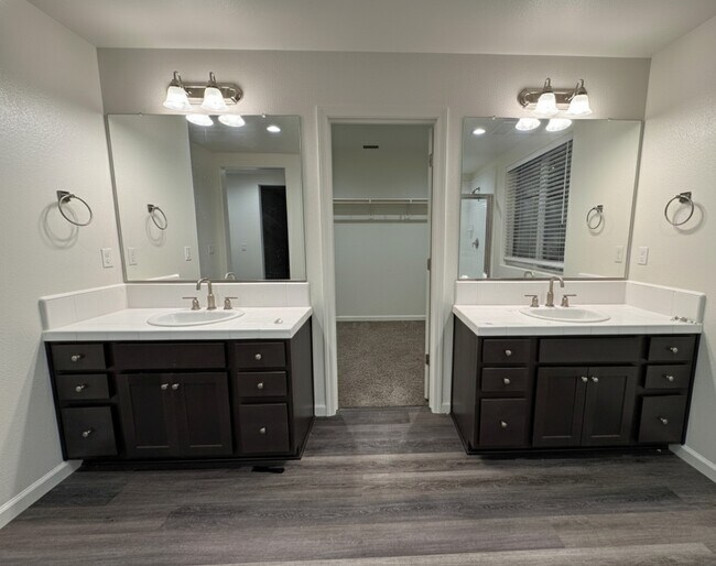 Building Photo - 4103 Hoblitt Ave