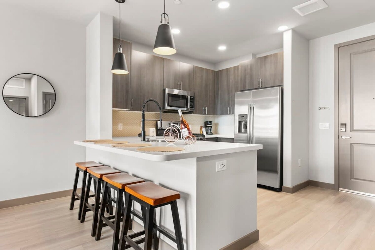 Building Photo - 400 N 2nd Ave