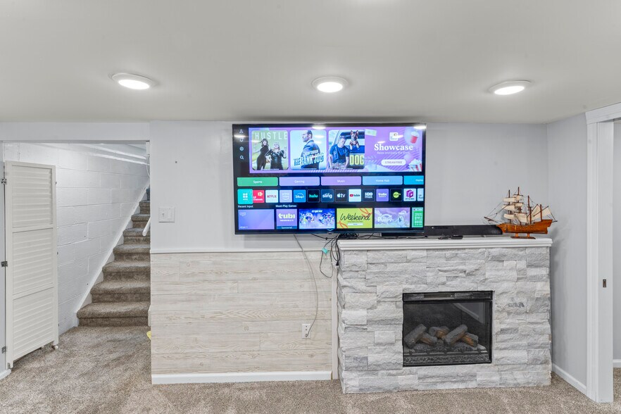 Lower Level Family Room - 2515 E Crescent St