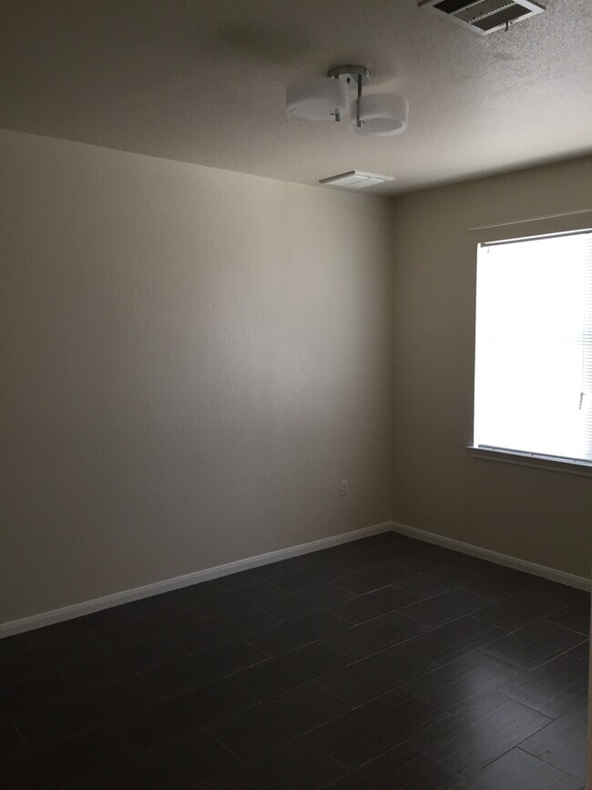 Building Photo - 3809 E Martin Luther King Jr Blvd