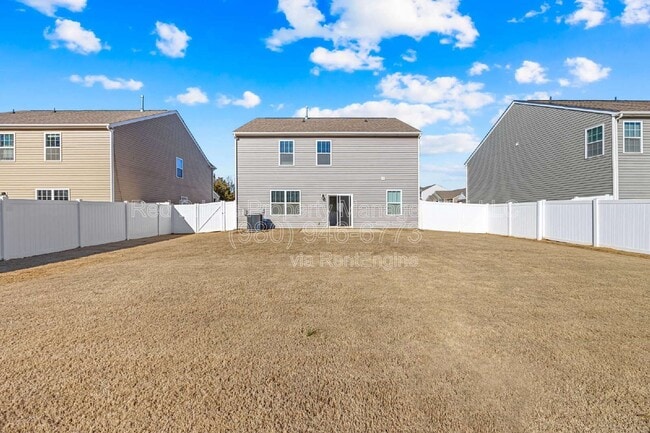 Building Photo - 4015 Meadow Green Dr