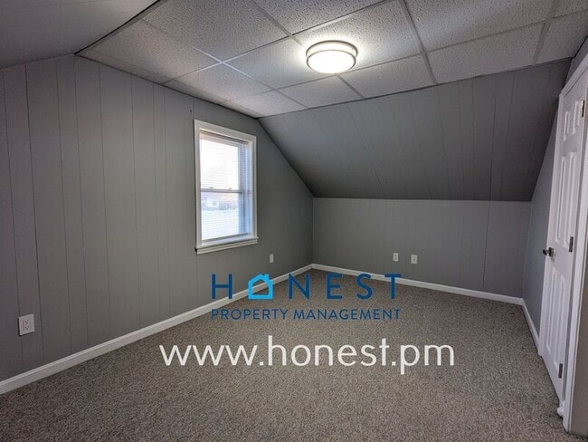 Building Photo - 83 Kennedy Memorial Dr