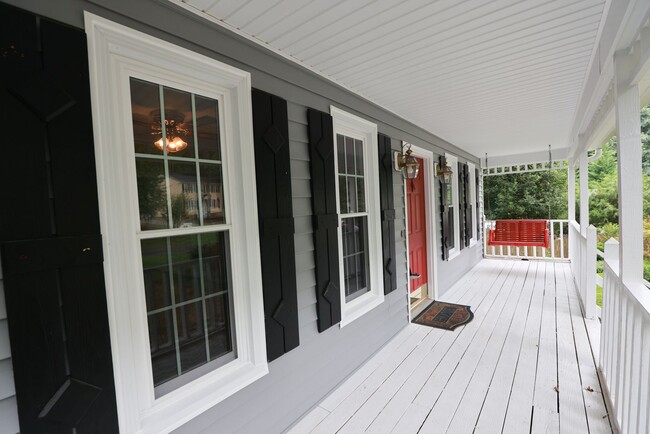 Building Photo - Renovated Two Story in North Chesterfield....