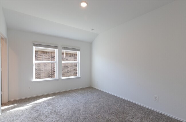 Building Photo - 24330 Saddlestone Green Dr