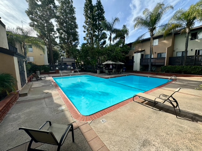 Building Photo - 7958 Mission Center Ct