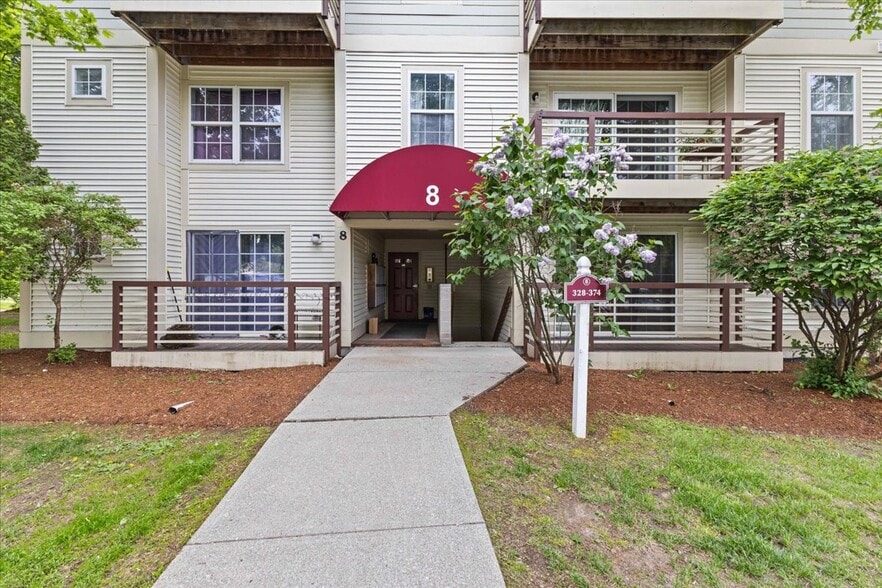 Entrance - 340 Hildred Dr