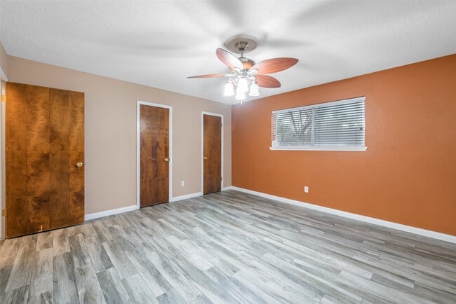 Building Photo - 123 Ballantrae Ln