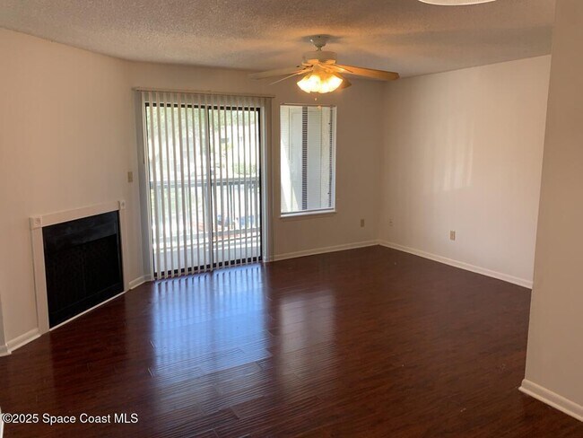 Building Photo - 3595 Sable Palm Ln
