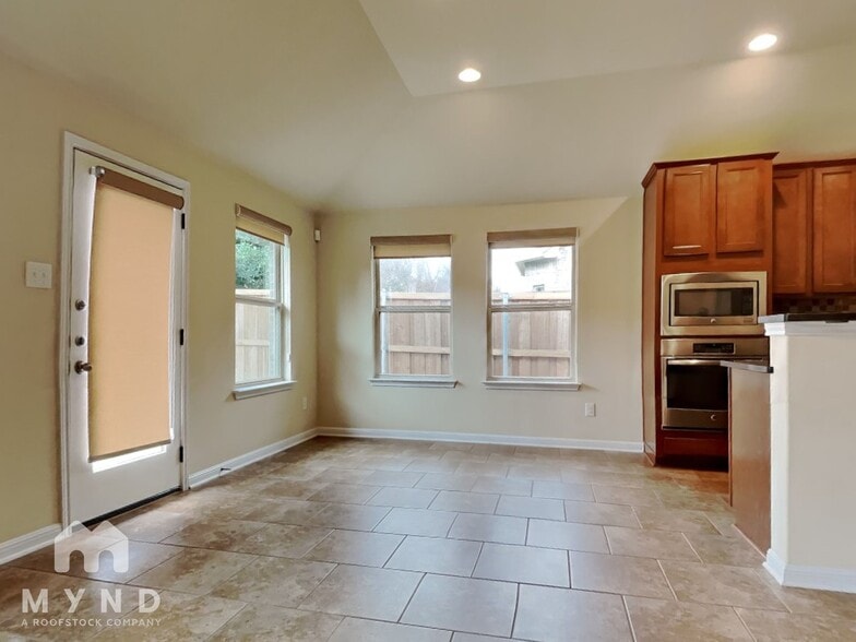 Building Photo - 18401 Rio Chama Ln