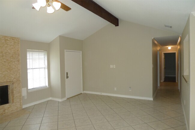 Building Photo - 15406 Ensenada Dr