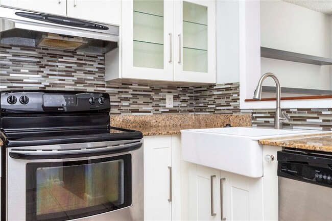 Building Photo - 3729 S Lake Orlando Pkwy