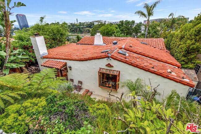 Building Photo - 3425 Oak Glen Dr