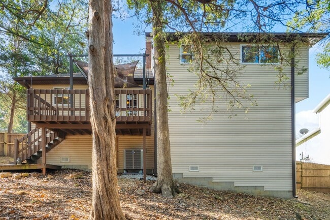 Building Photo - 161 Trent St