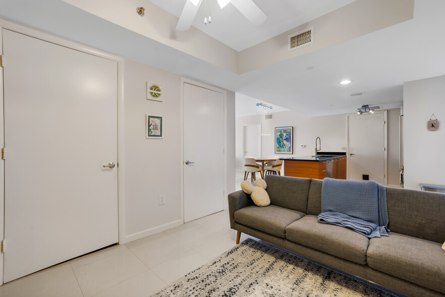Building Photo - 50 Biscayne Blvd