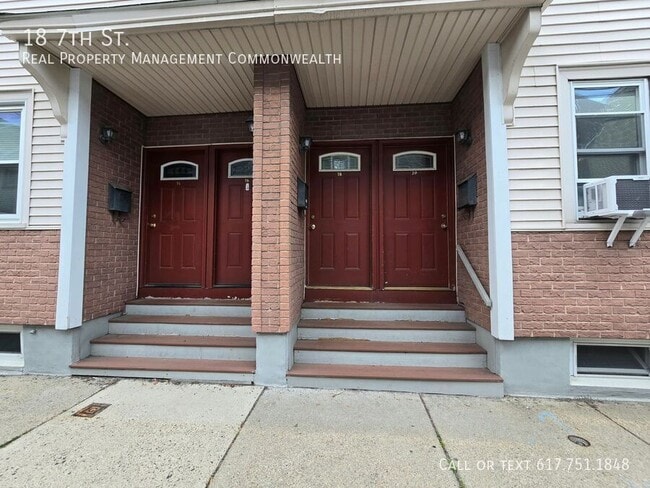 Building Photo - 18 7th St