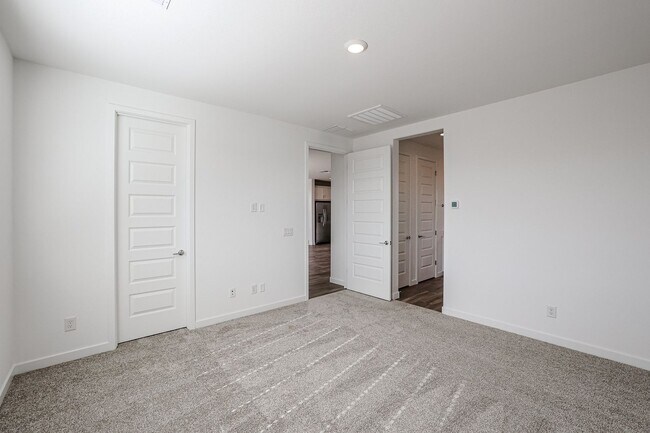 Building Photo - COMING SOON!! HOME IN TOLLESON! 4 BEDROOM 3 BATHROOMS!