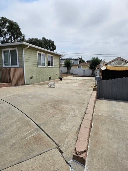 Building Photo - 6839 Rico Ct