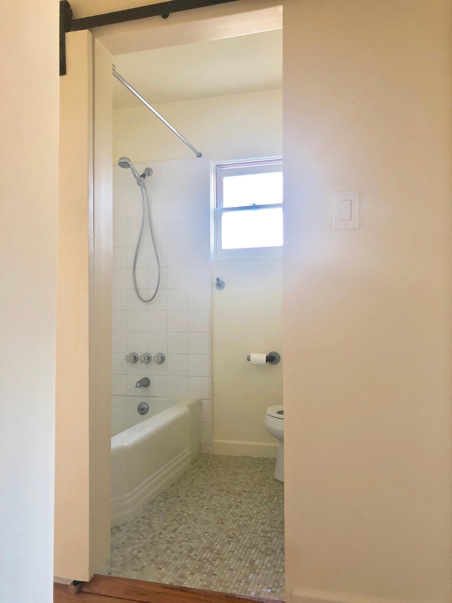 Bathroom - 2630 S West View St