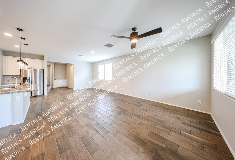 Building Photo - 5211 W Leodra Ln