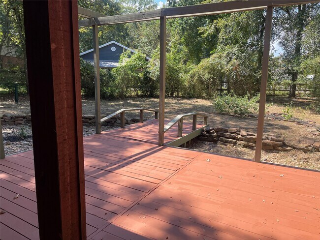 Building Photo - 302 Somerset