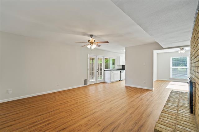 Building Photo - 3002 Lindbergh Dr