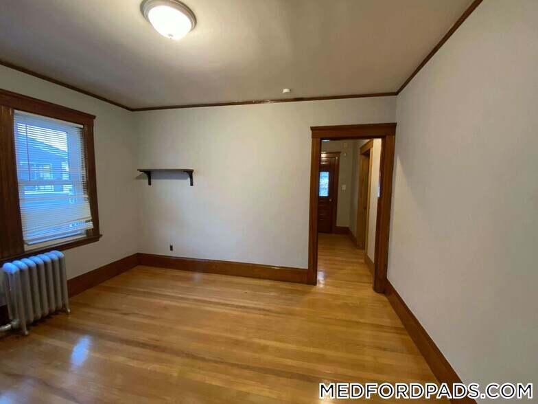 Building Photo - 60 Pinkert St