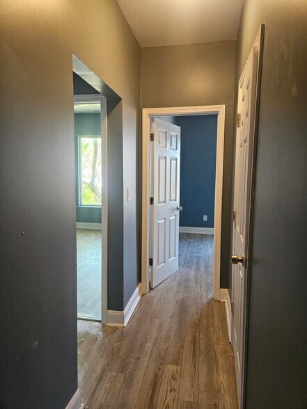 Building Photo - 7318 S Emerald Ave