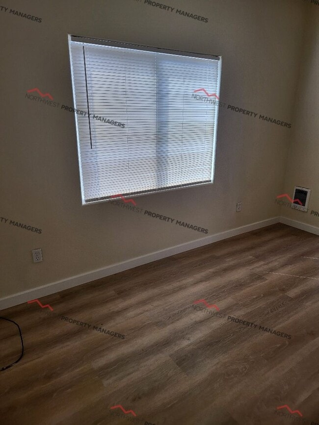 Building Photo - STATUS: *AVAILABLE* | R93I | $1495