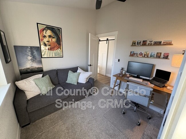 Building Photo - 824 S Logan Ave