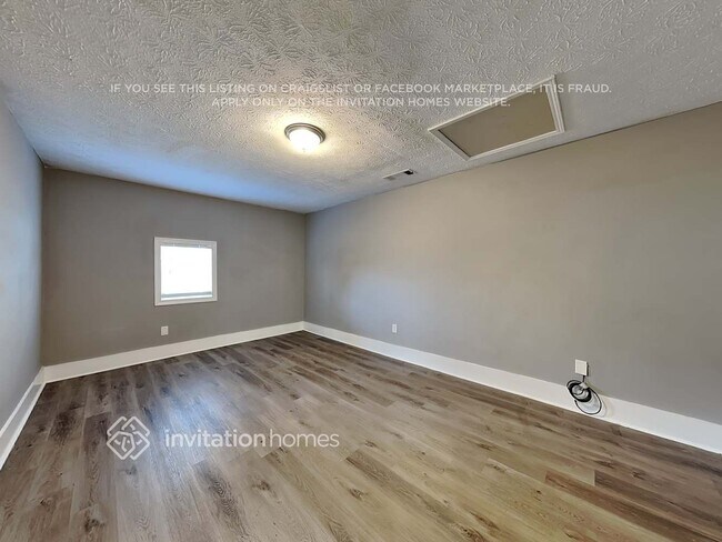 Building Photo - 155 Melton Way