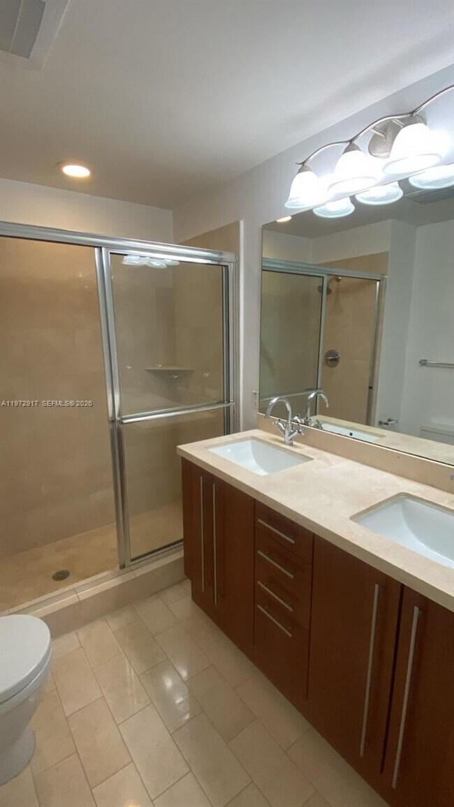 Building Photo - 1111 SW 1st Ave