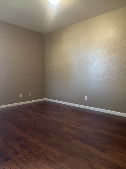 Building Photo - 2120 Stonewater Dr
