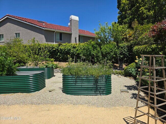 Building Photo - 3017 Klamath Ave