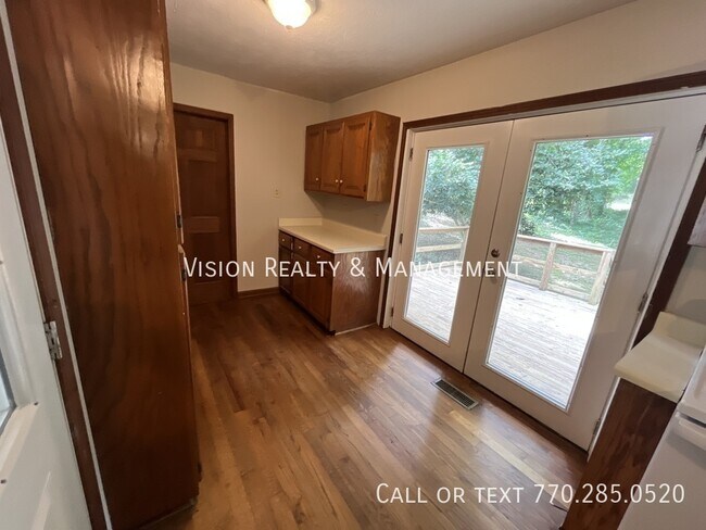 Building Photo - 55 S Greenwood Dr