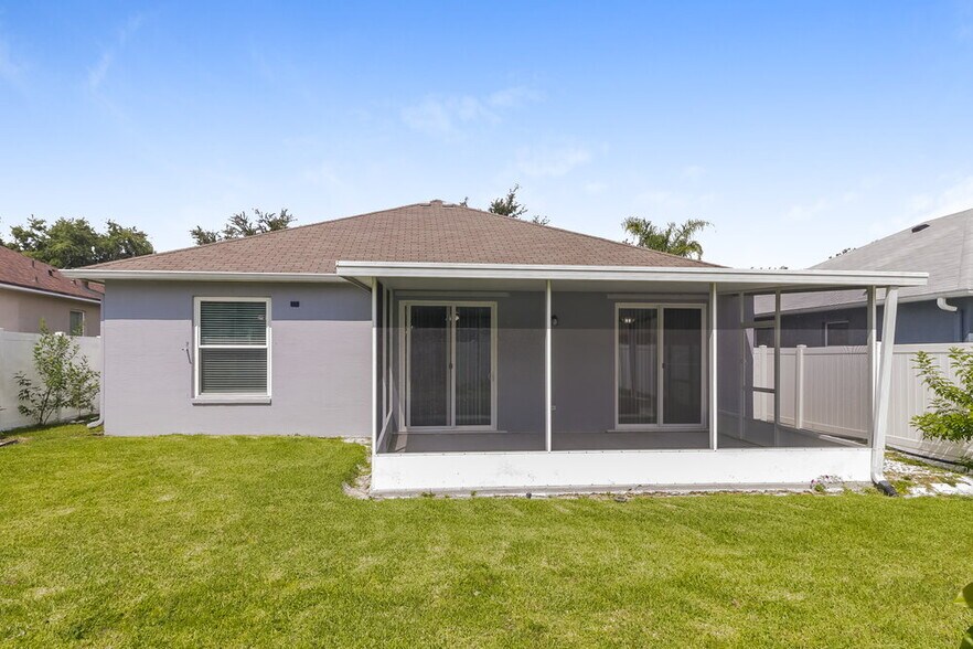 Building Photo - 10324 Goldenbrook Way