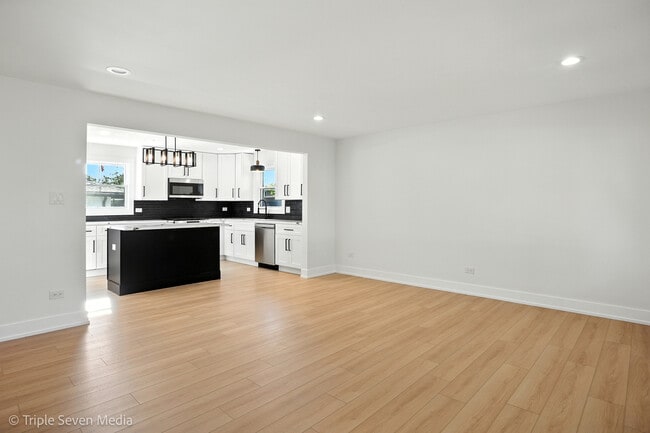 Building Photo - 8053 Newland Ave