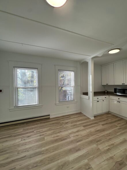 Building Photo - 12 Margerie St