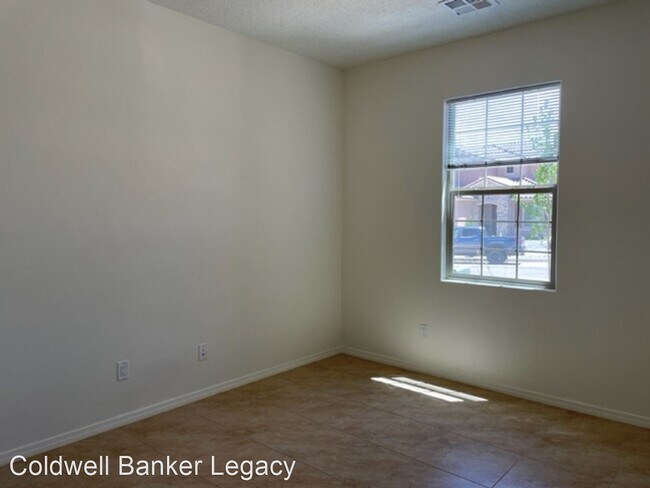 Building Photo - 4 br, 2 bath House - 2031 White Dove St SE