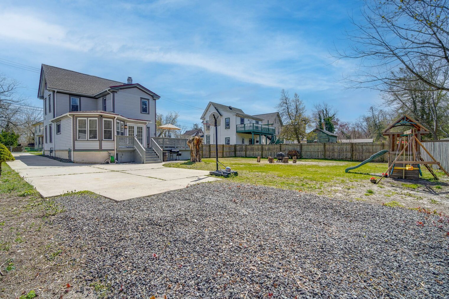 Building Photo - 6127 Longwood Ave