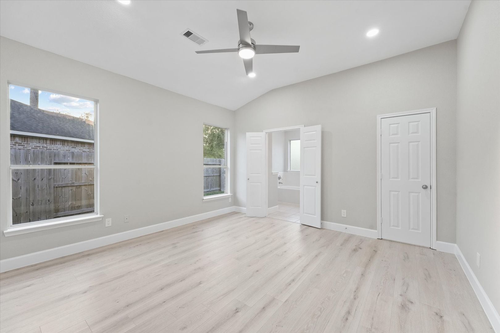 Building Photo - 21405 Naples Holw Ln