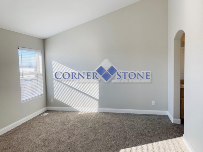 Building Photo - Wonderful Home In Middleton with 3 Car Garage!
