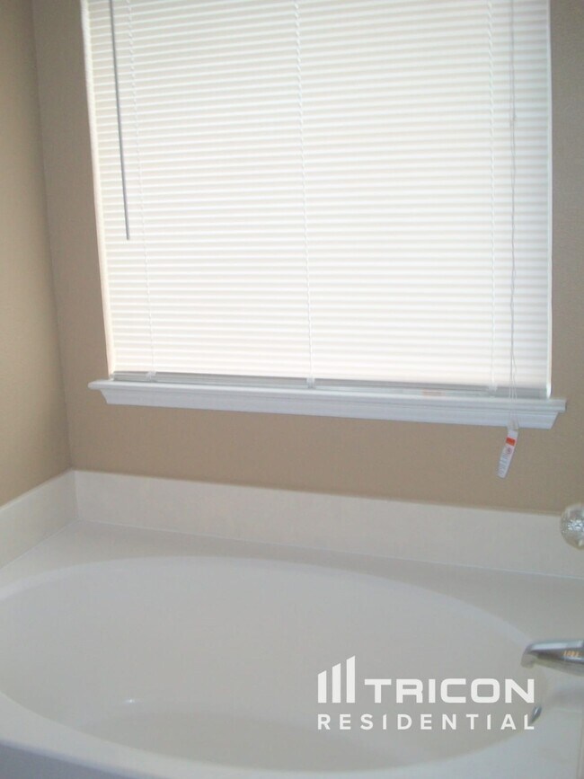 Building Photo - 746 Catalina Dr