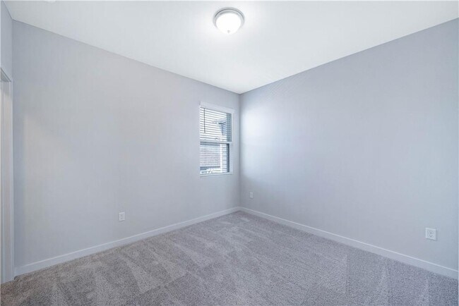 Building Photo - 15008 Forum Ave