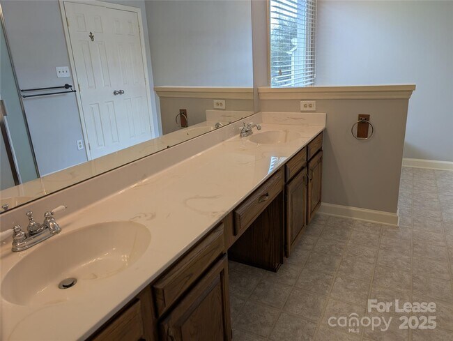Building Photo - 9125 Old Barnette Pl