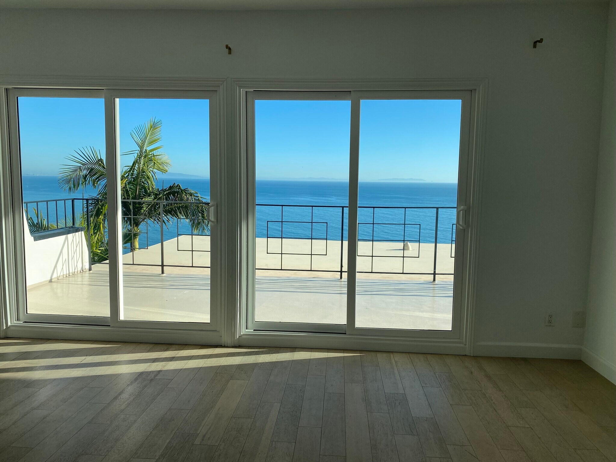 Building Photo - 18139 Coastline Dr