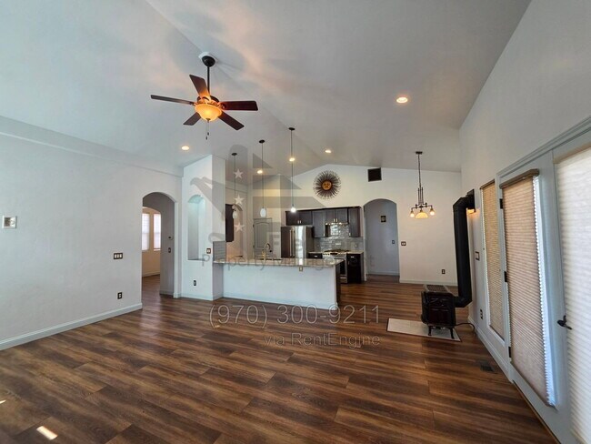 Building Photo - 2096 Two Wood Dr